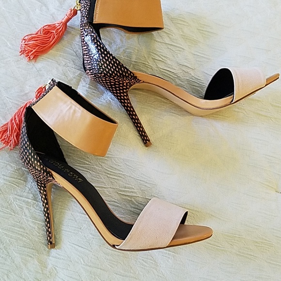 Kendall & Kylie Shoes - 🆕️Kendall and kylie heels